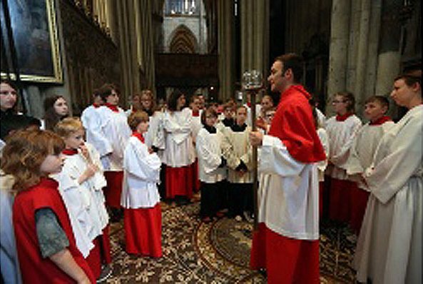Ministrieren im Kölner Dom