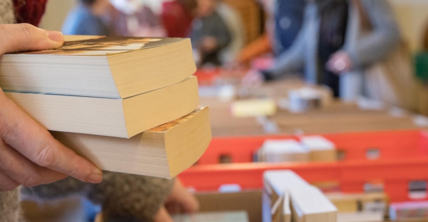 Bücherflohmarkt, der Katholische Öffentliche Bücherei (KÖB) im Pfarrsaal (c) Luis Rüsing - Capture Life Bücherflohmarkt, der Katholische Öffentliche Bücherei (KÖB) im Pfarrsaal